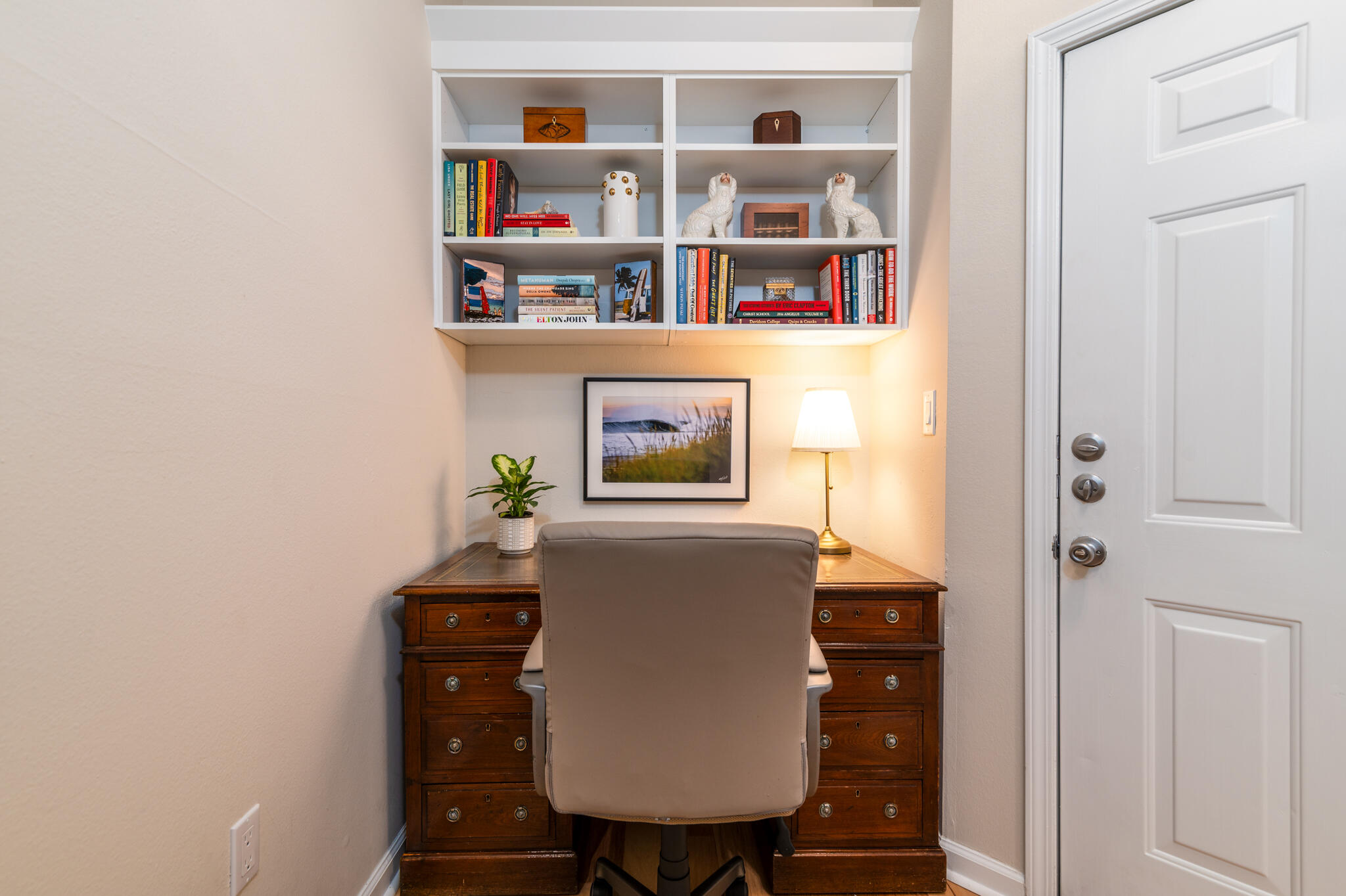 1711 Chatelain Way Mount Pleasant, SC 29464 - Photo 4 of 22 In home office with bookshelves
