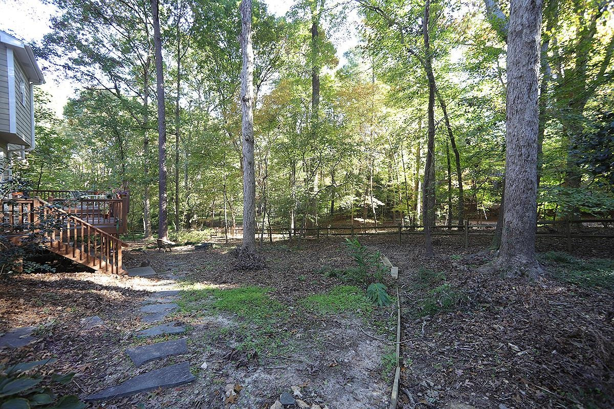 8120 Calais Court Raleigh, NC 27613 - Photo 32 of 33 Yard