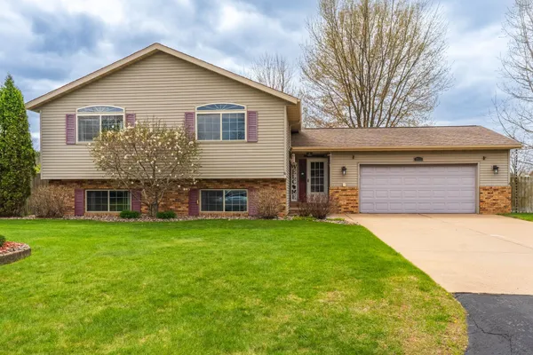 $319,900 | 9932 Sandhill Drive, Schofield, WI 54476