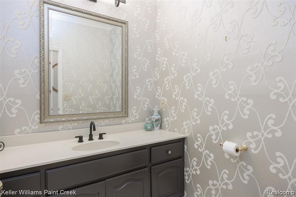 1864 Rapids Way Rochester, MI 48309 - Photo 24 of 52 1864 Rapids Way-24.jpg