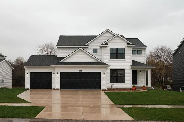 $529,900 | 3051 Deer Haven Drive, Jenison, MI 49428