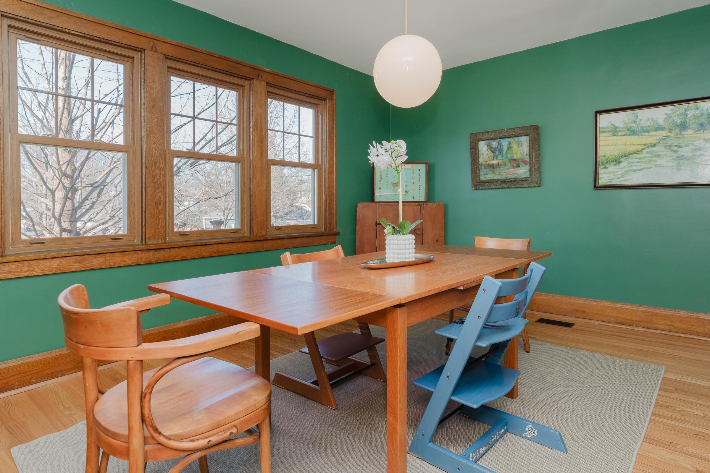 278 Crestview Road Columbus, OH 43202 - Photo 12 of 50 The spacious dining room will be an ideal space to host your holiday feasts and evening dinners with your favorite people.