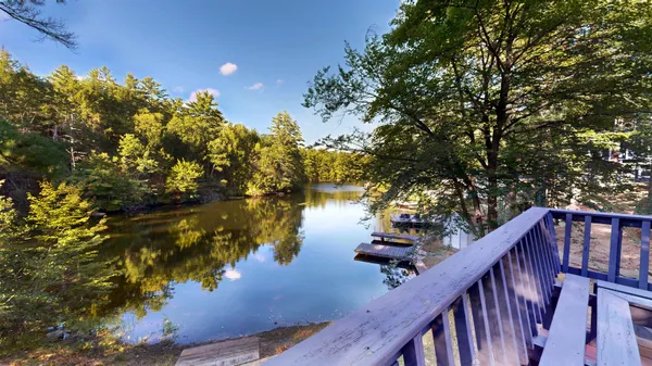 $895,000 | 113 Lakeview Drive, Nottingham, NH 03290