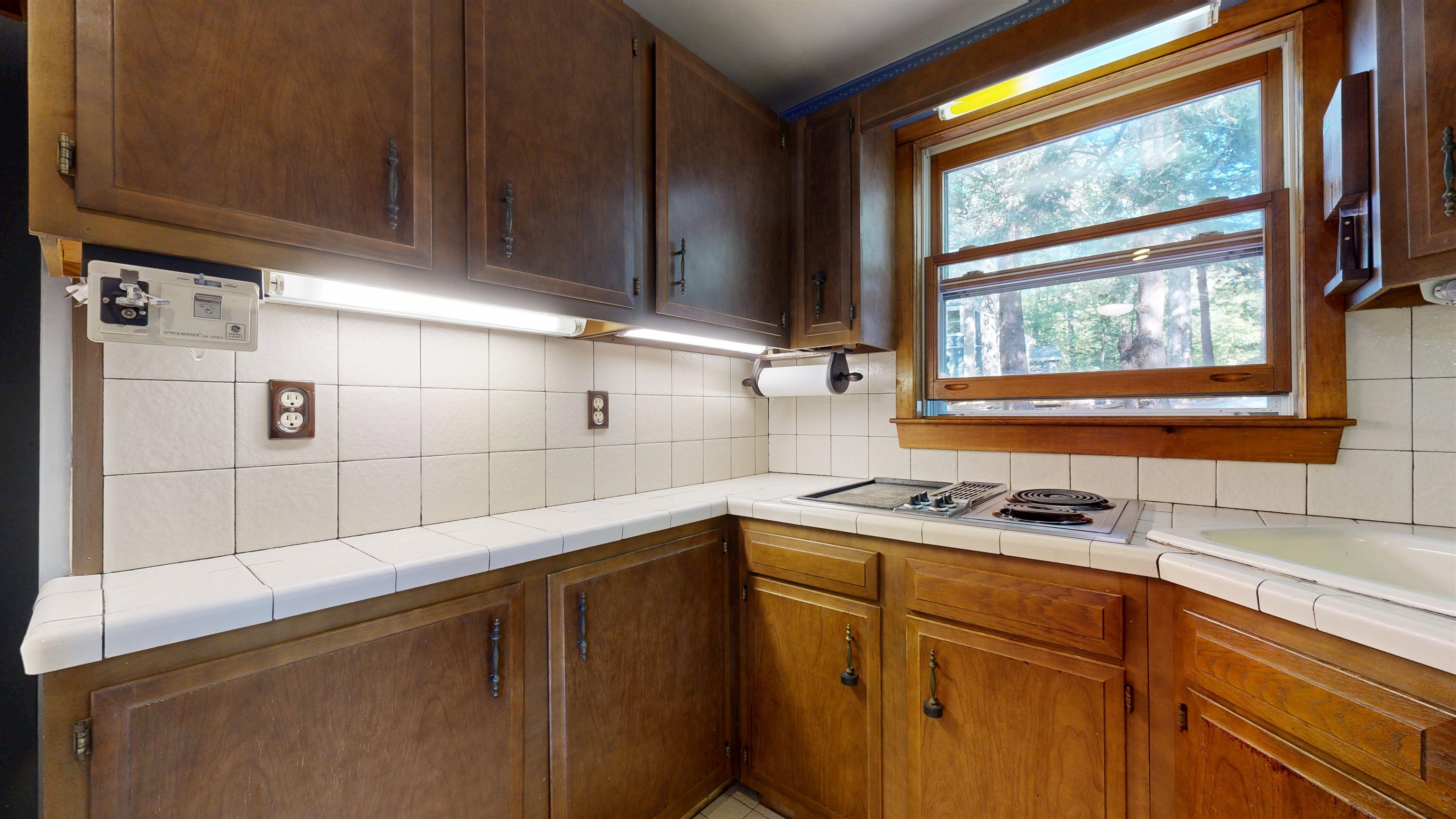 113 Lakeview Drive Nottingham, NH 03290 - Photo 5 of 58