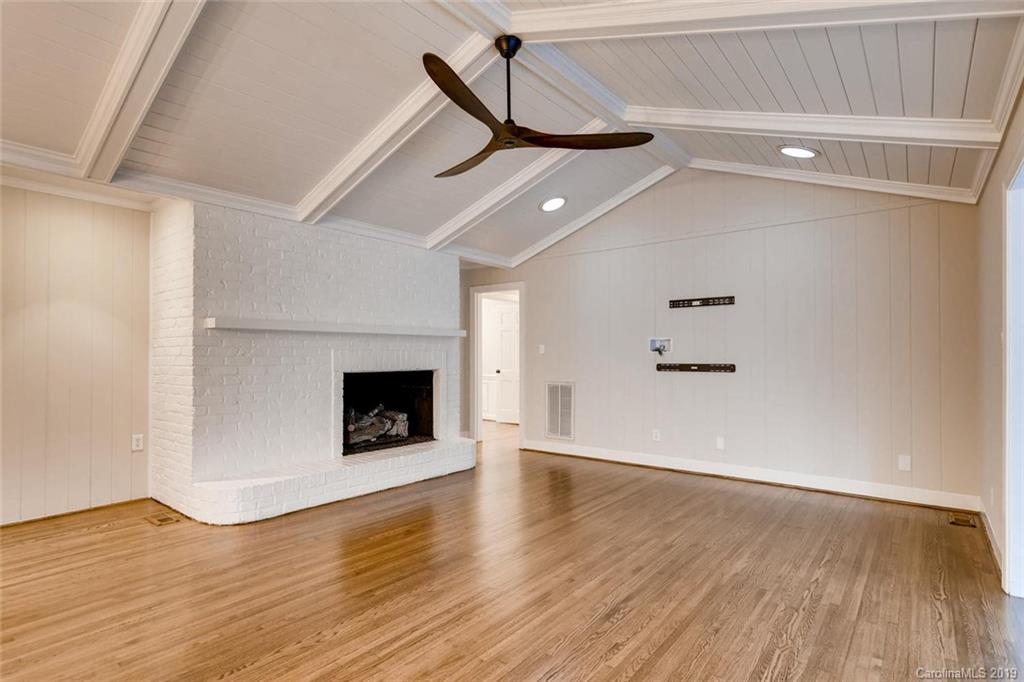 4257 Oldfield Road Charlotte, NC 28226 - Photo 13 of 46 Gallery Image 13