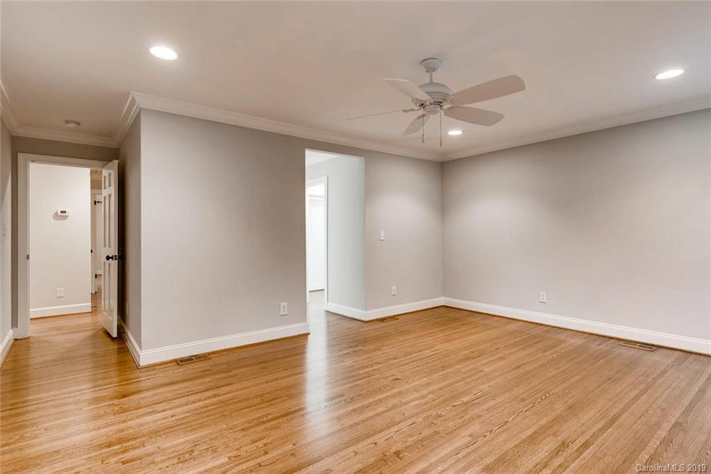 4257 Oldfield Road Charlotte, NC 28226 - Photo 16 of 46 Gallery Image 16