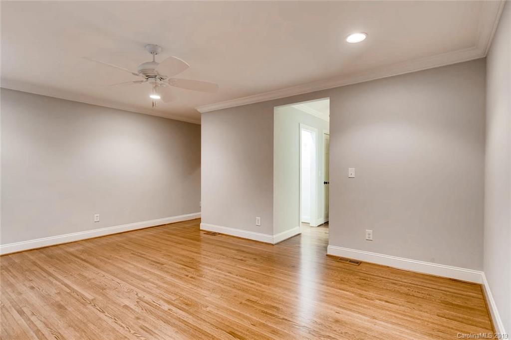 4257 Oldfield Road Charlotte, NC 28226 - Photo 17 of 46 Gallery Image 17