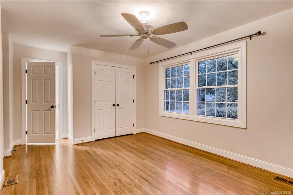 4257 Oldfield Road Charlotte, NC 28226 - Photo 35 of 46 Gallery Image 35