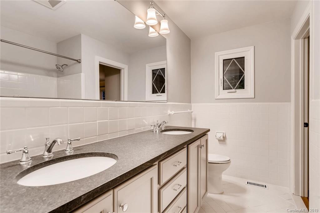 4257 Oldfield Road Charlotte, NC 28226 - Photo 40 of 46 Gallery Image 40