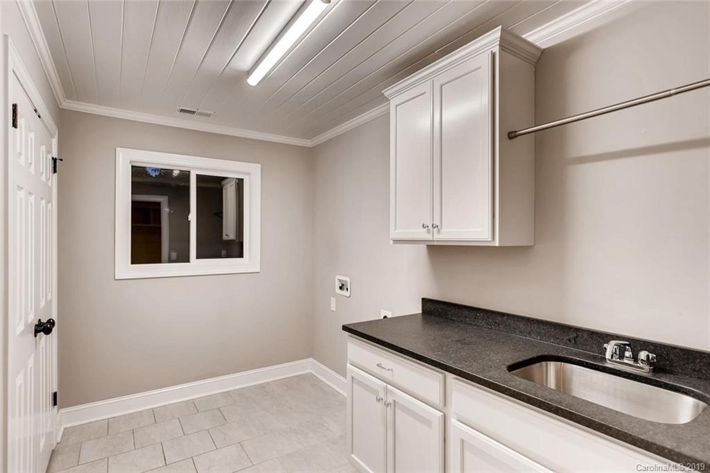 4257 Oldfield Road Charlotte, NC 28226 - Photo 42 of 46 Gallery Image 42