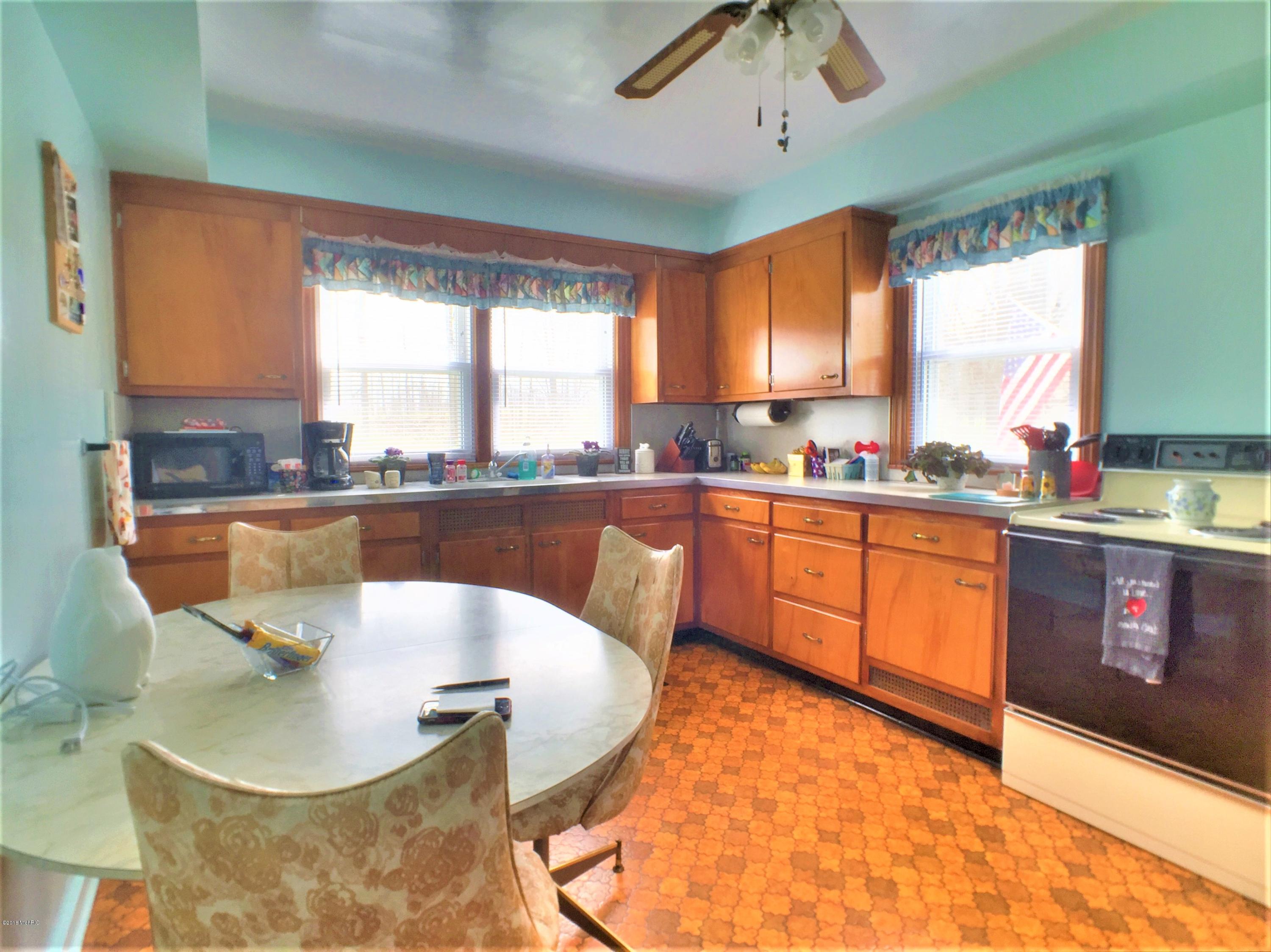 16786 Gardner Road Galien, MI 49113 - Photo 4 of 18 IMG_4865 (002)
