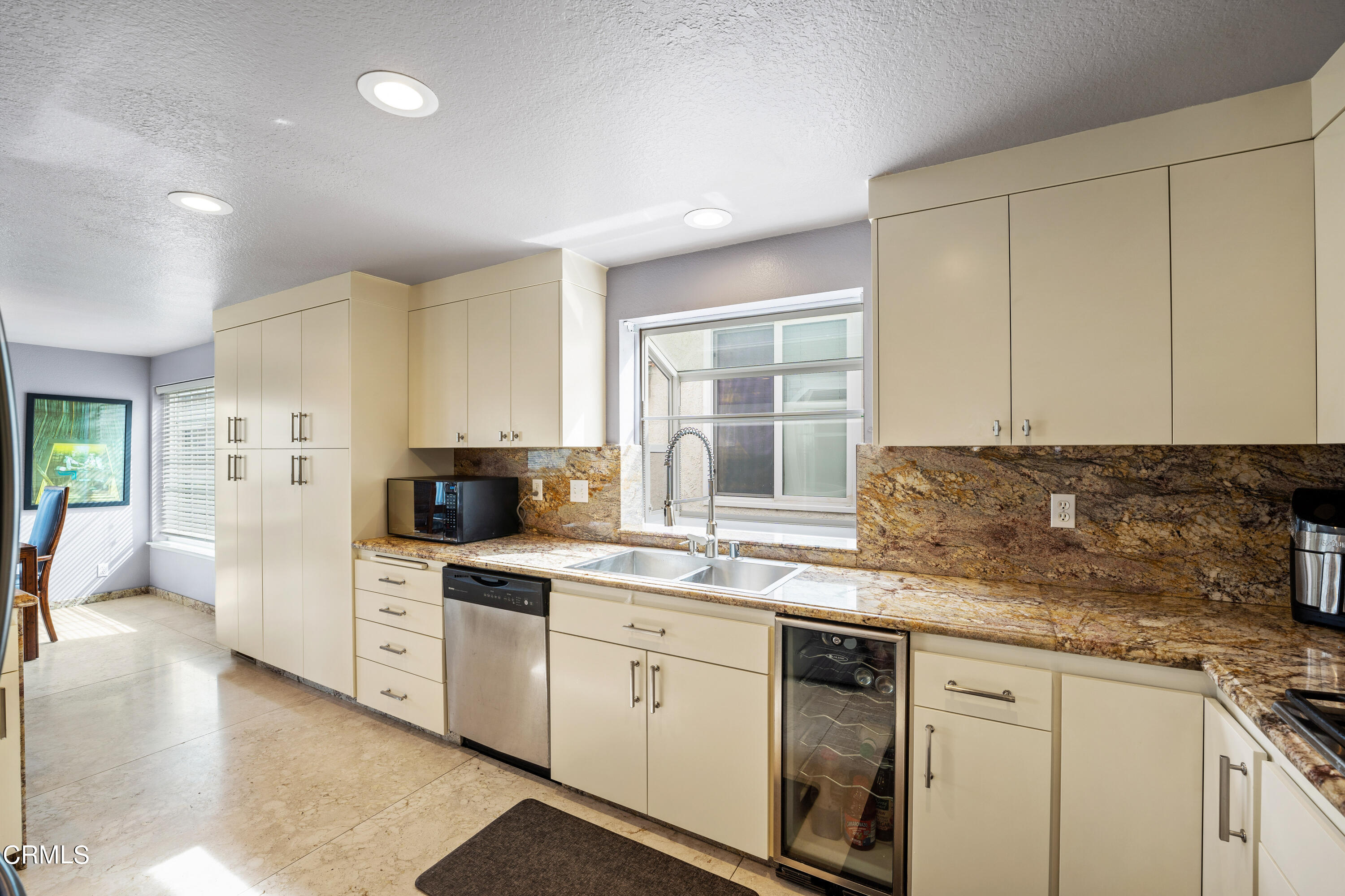 3837 Sunset Lane Oxnard, CA 93035 - Photo 14 of 38 3837 Sunset Lane MLS-23