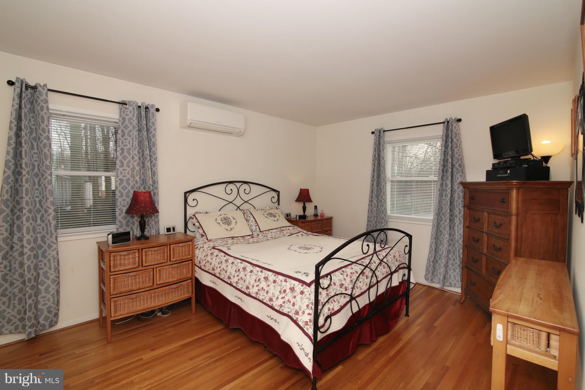 6501 Rivington Road Springfield, VA 22152 - Photo 14 of 30 Master Bedroom with Ensuite