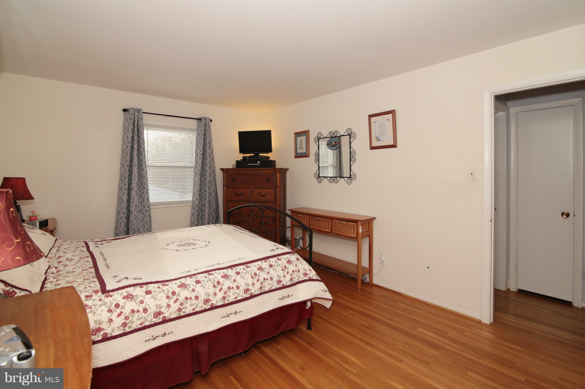 6501 Rivington Road Springfield, VA 22152 - Photo 16 of 30 Master Bedroom