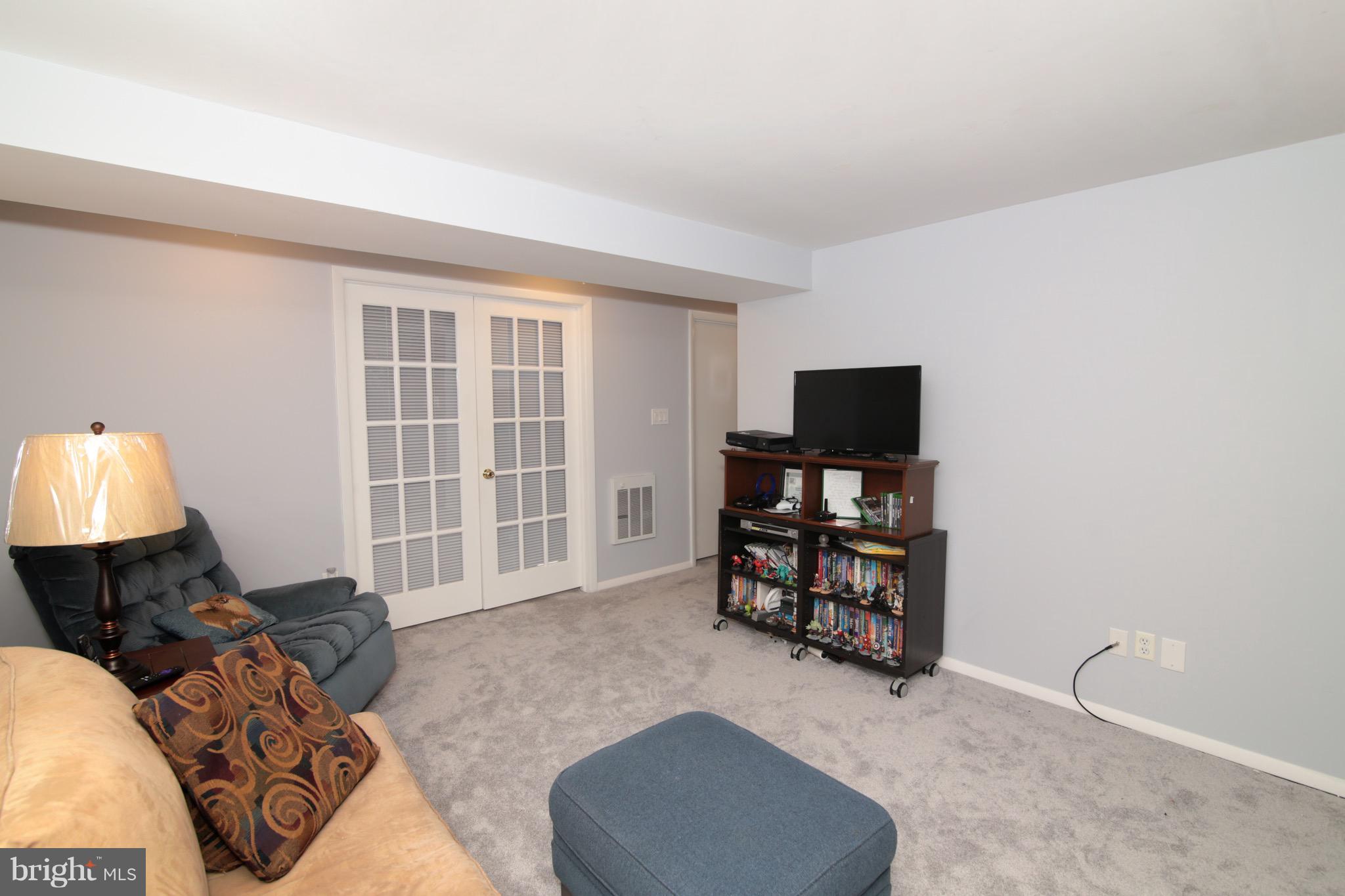 6501 Rivington Road Springfield, VA 22152 - Photo 23 of 30 Family Room