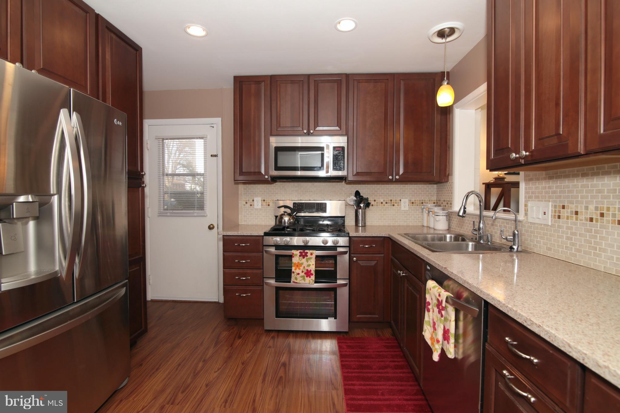 6501 Rivington Road Springfield, VA 22152 - Photo 8 of 30 Kitchen with Stainless Steel Appliances