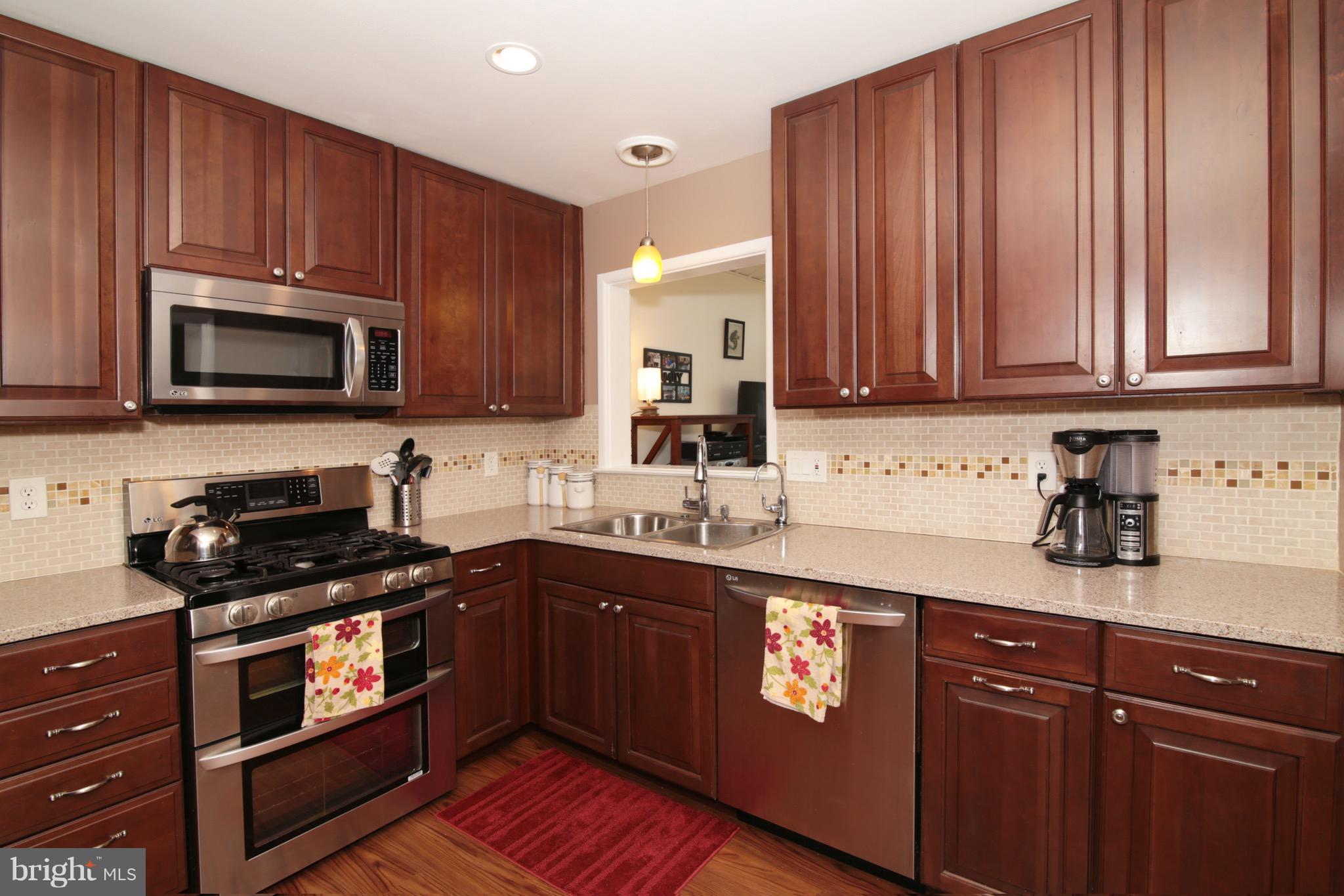6501 Rivington Road Springfield, VA 22152 - Photo 9 of 30 Kitchen with Silestone Counters