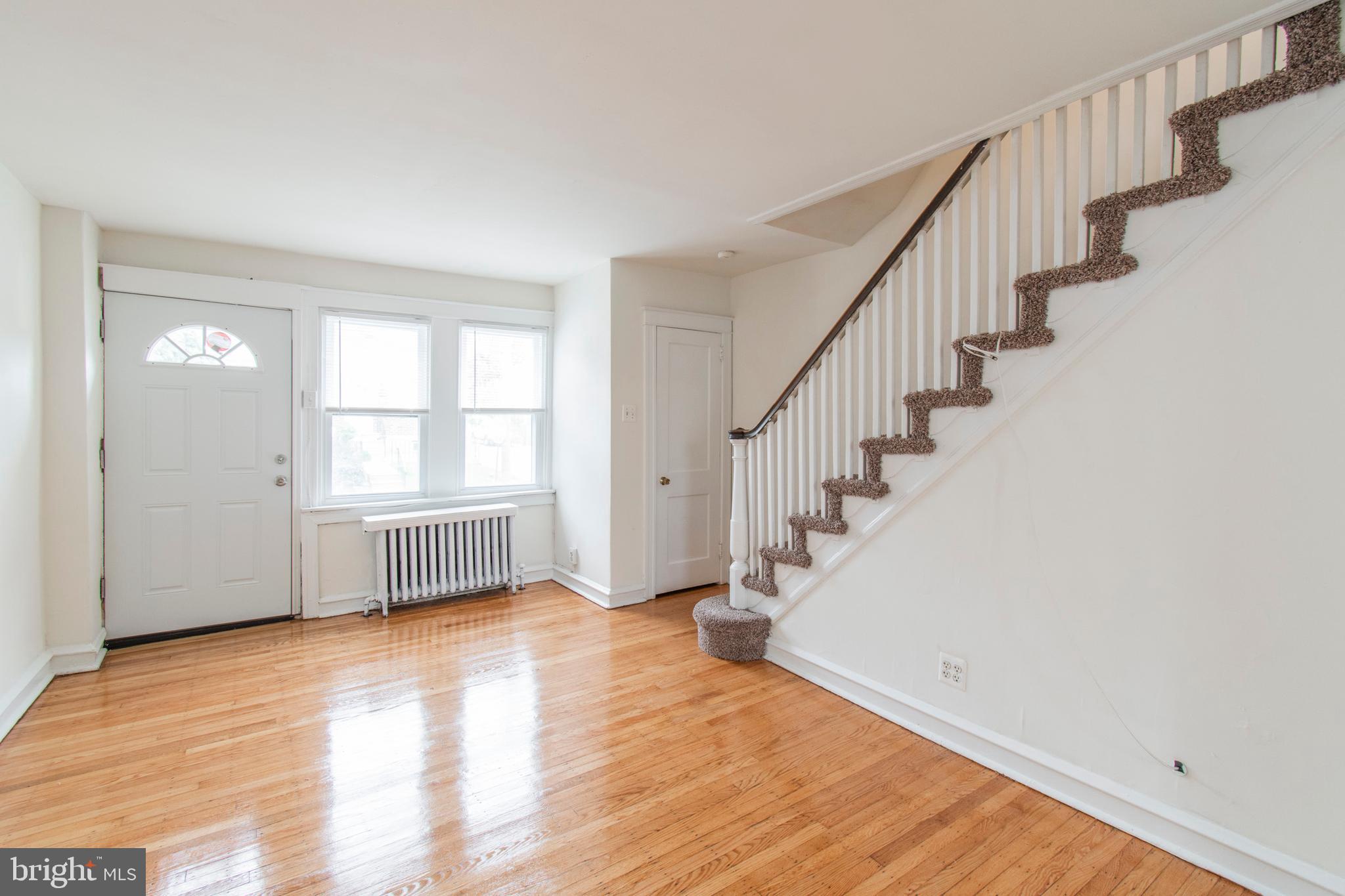 7070 Veronica Road Upper Darby, PA 19082 - Photo 3 of 15 Living Room