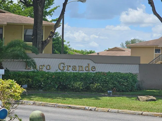 $2,650 | 6580 West 27th Court, Unit 5821, Hialeah, FL 33016
