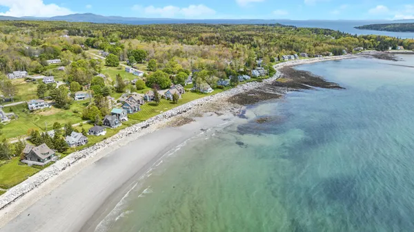 $749,000 | 19 Crescent Beach Road, Owls Head, ME 04854