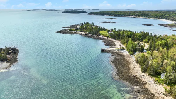 $749,000 | 19 Crescent Beach Road, Owls Head, ME 04854