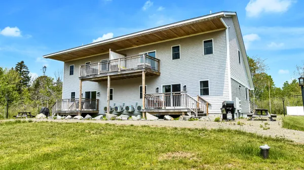 $749,000 | 19 Crescent Beach Road, Owls Head, ME 04854