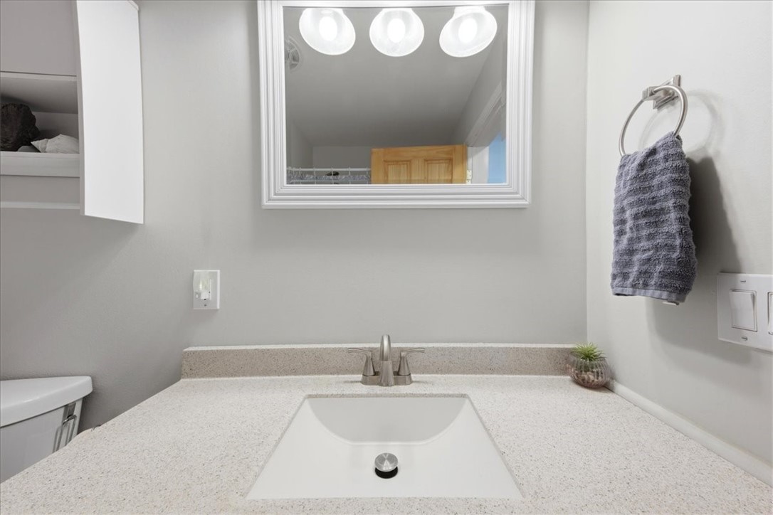 8 Wall Street Westerly, RI 02891 - Photo 19 of 40