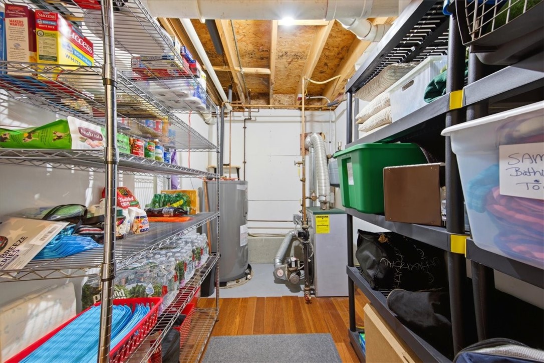 8 Wall Street Westerly, RI 02891 - Photo 21 of 40