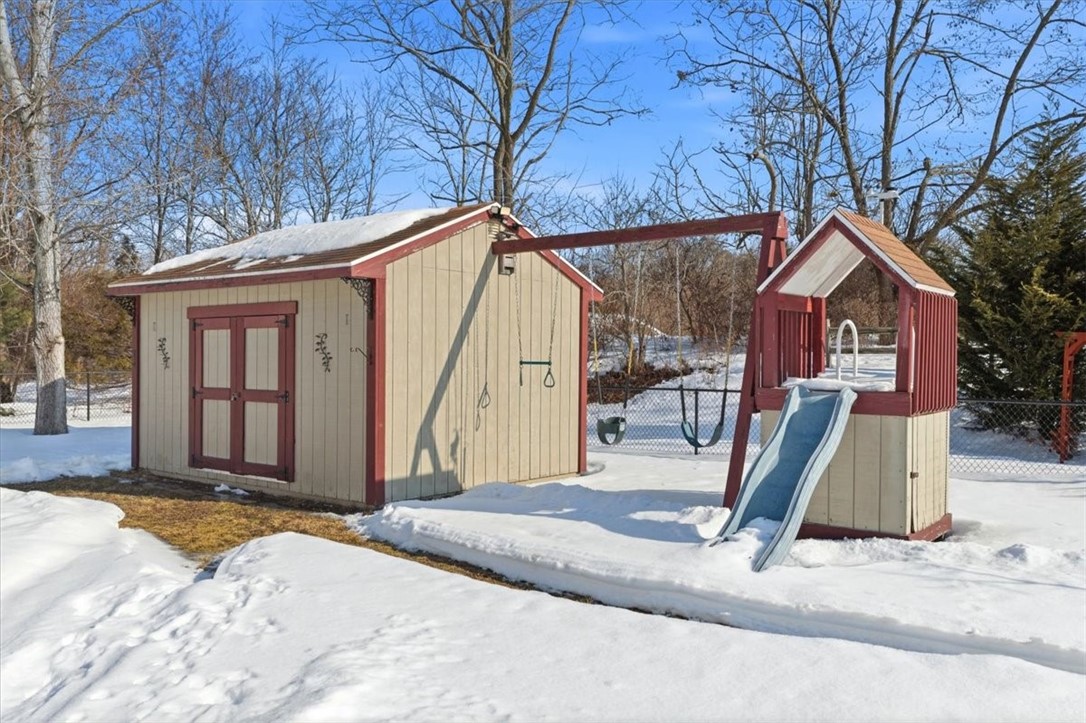 8 Wall Street Westerly, RI 02891 - Photo 22 of 40