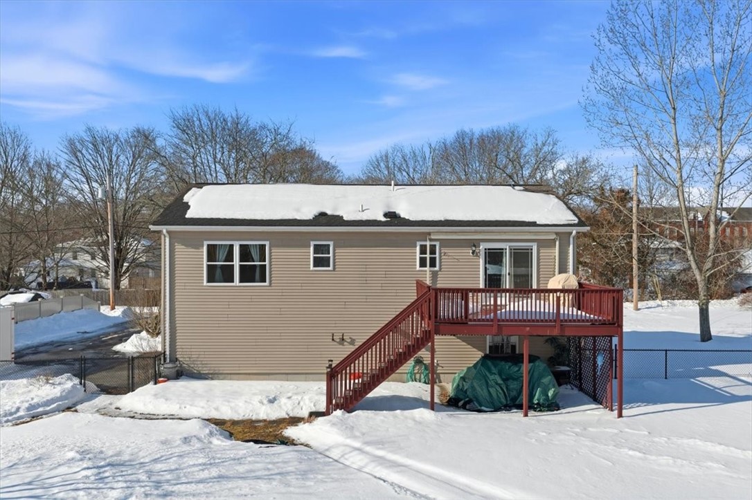 8 Wall Street Westerly, RI 02891 - Photo 24 of 40