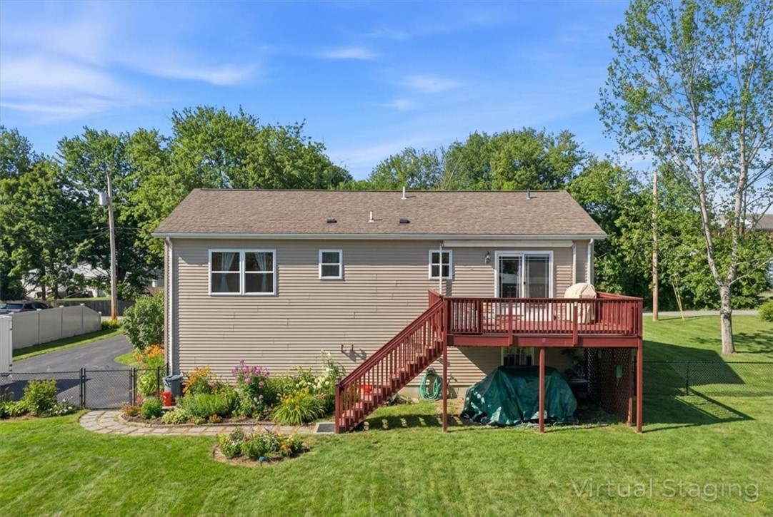 8 Wall Street Westerly, RI 02891 - Photo 28 of 40