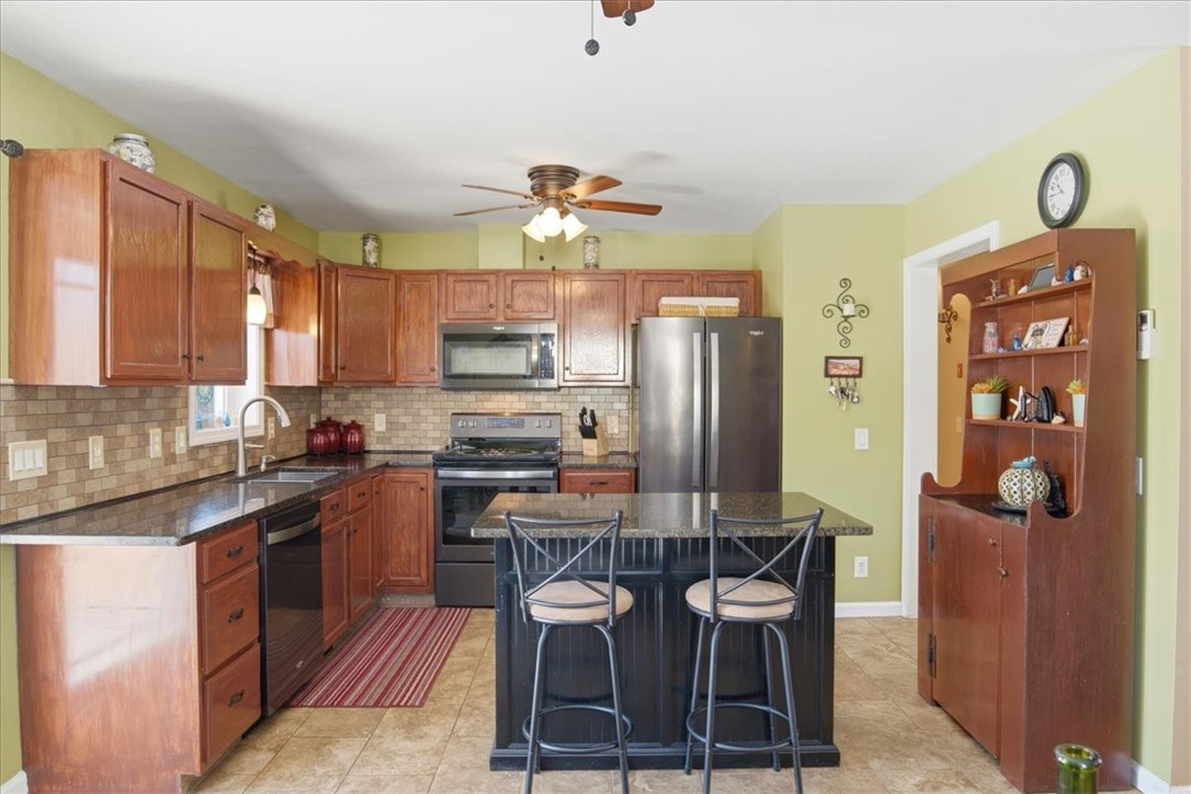 8 Wall Street Westerly, RI 02891 - Photo 4 of 40