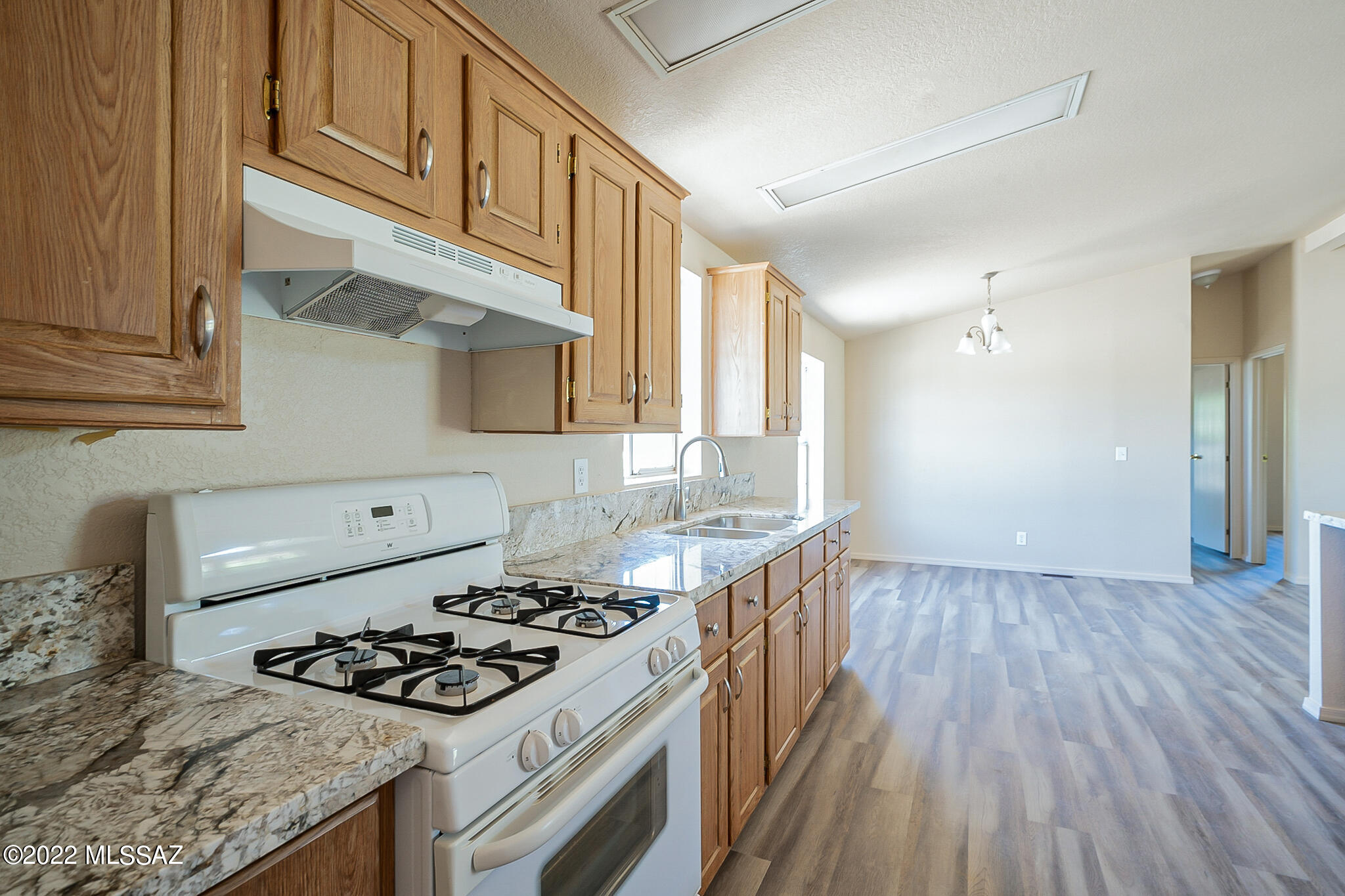 16390 North Meadowcrest Road Tucson, AZ 85739 - Photo 8 of 28 Gallery Image 8