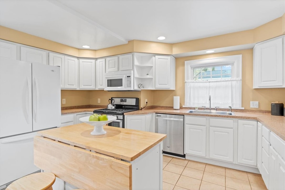 42 Buffard Drive Brighton, NY 14610 - Photo 16 of 36