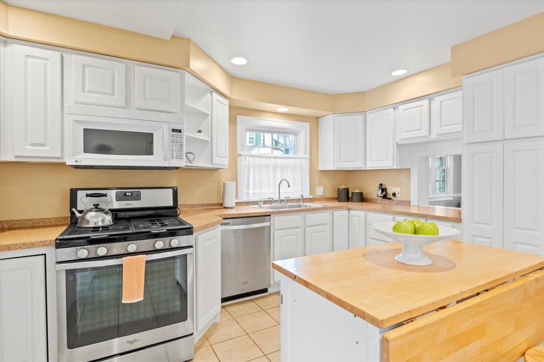 42 Buffard Drive Brighton, NY 14610 - Photo 19 of 36