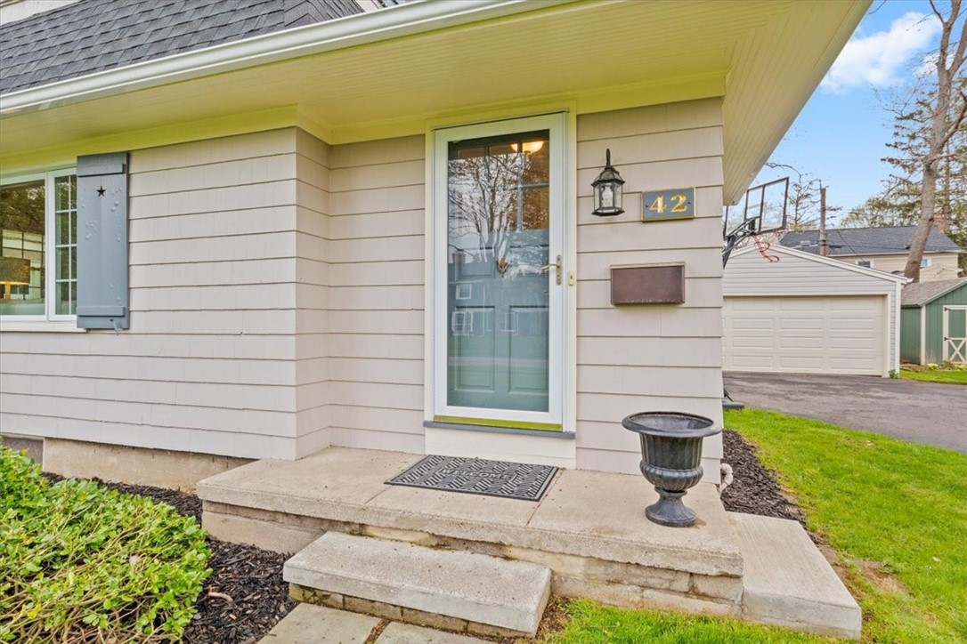 42 Buffard Drive Brighton, NY 14610 - Photo 4 of 36