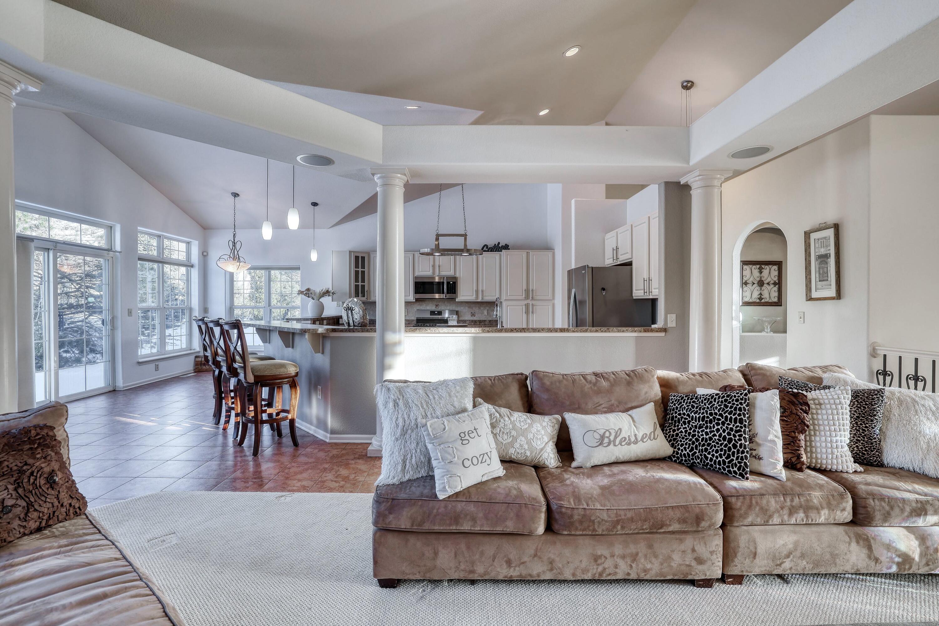 6958 South Craig Court Franklin, WI 53132 - Photo 17 of 61 Living Room