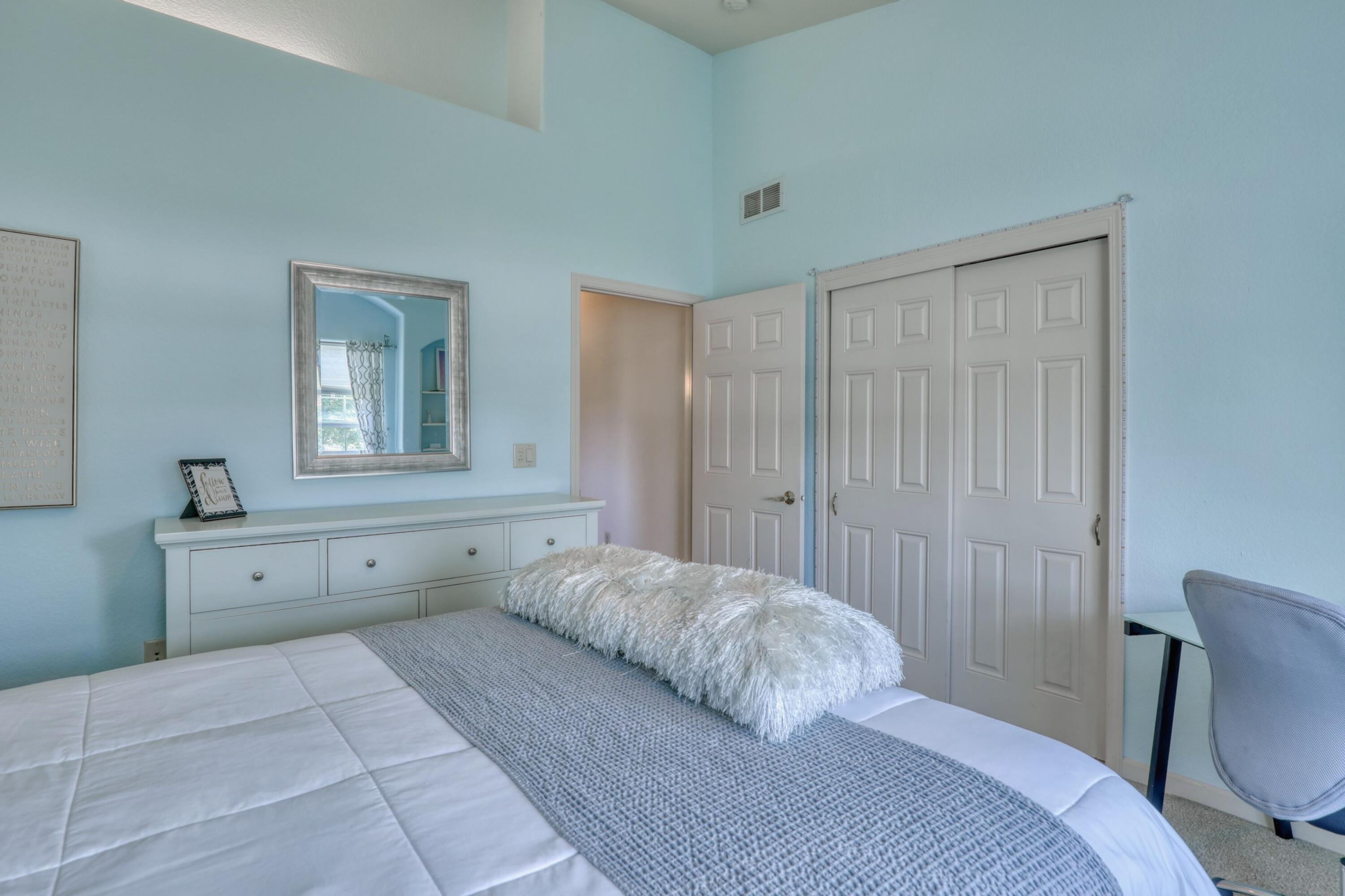 6958 South Craig Court Franklin, WI 53132 - Photo 34 of 61 3rd Bedroom