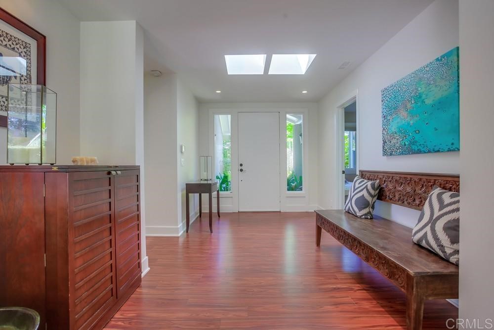 907 Poppy Lane Carlsbad, CA 92011 - Photo 8 of 61