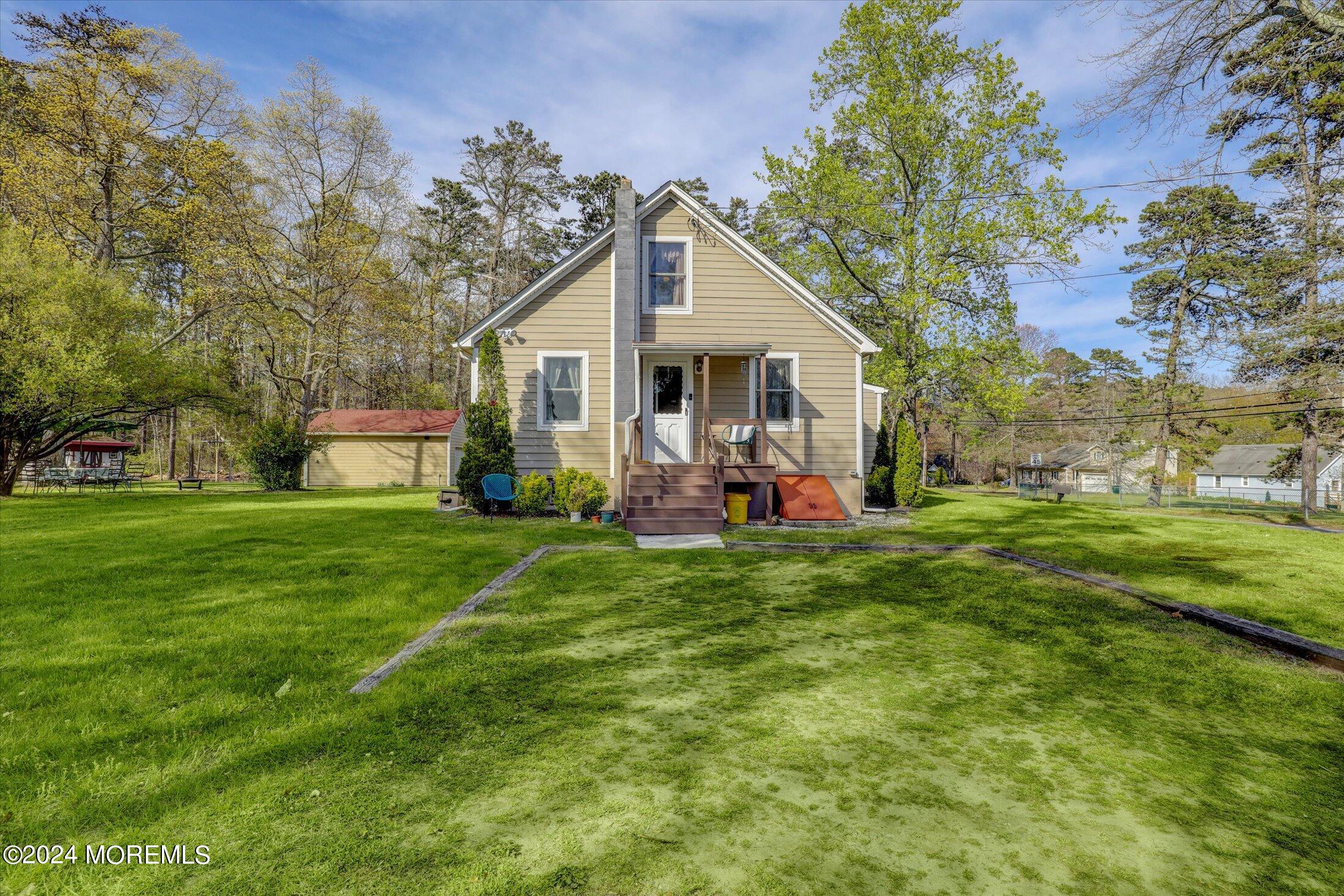 710 Freehold Road Jackson, NJ 08527 - Photo 45 of 46 28-Second Entrance