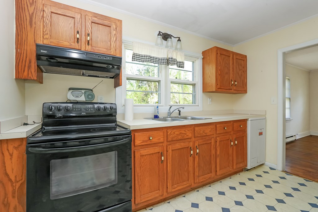 22622 Lee Mont Road Parksley, VA 23421 - Photo 9 of 26