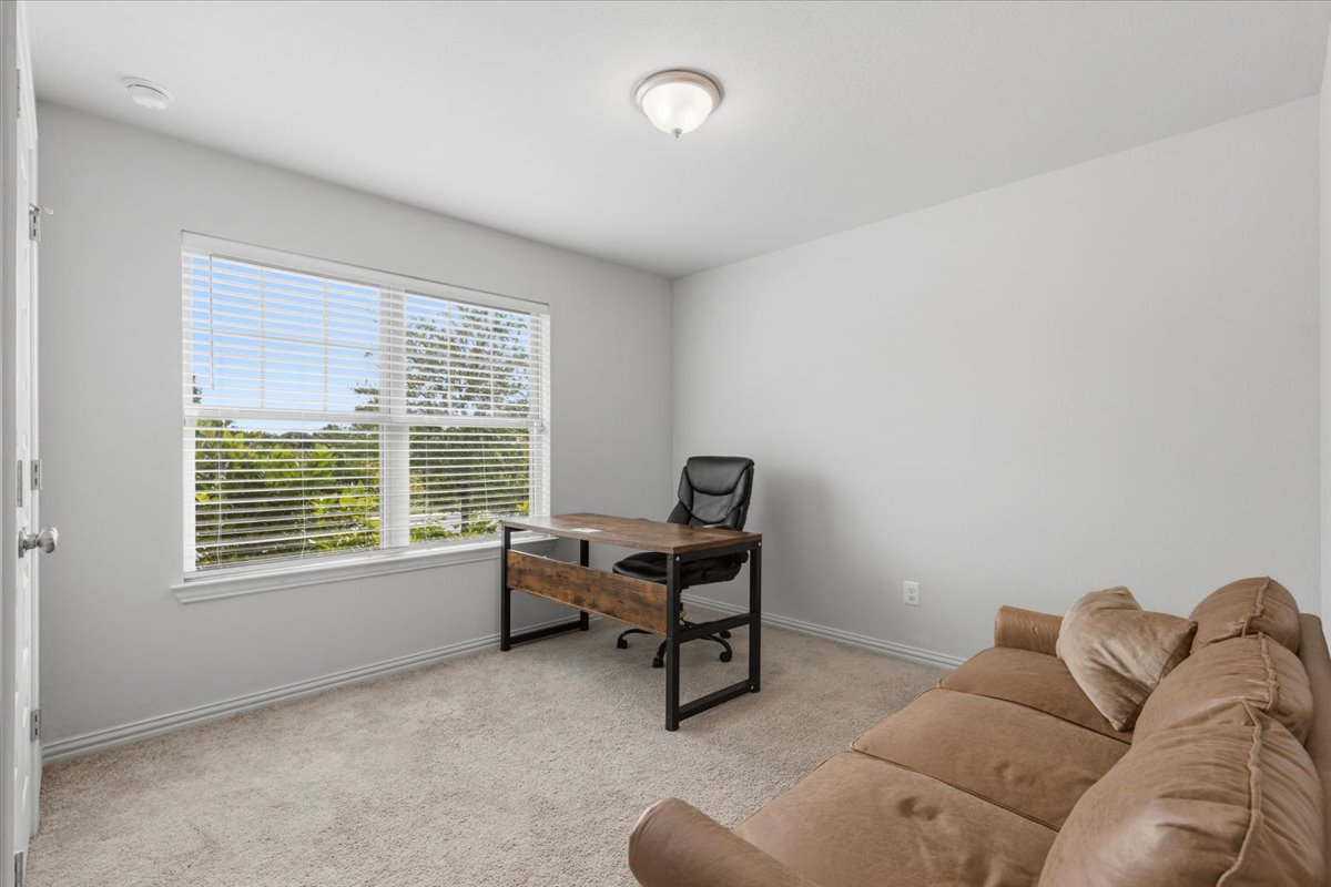 366 Cold Riv Run Kyle, TX 78640 - Photo 20 of 31 Bright room with a large window