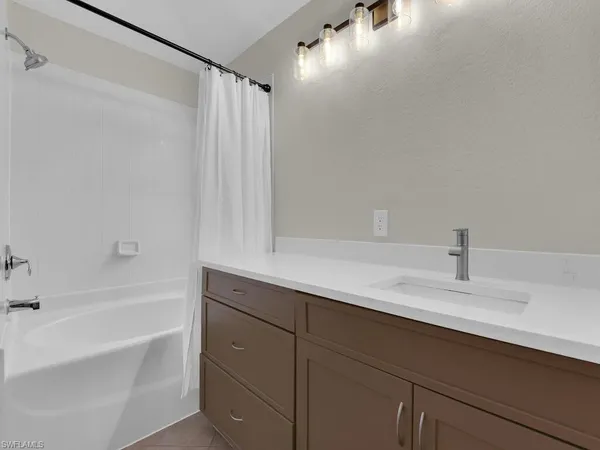 $4,200 | 6070 Lancewood Way, Naples, FL 34116