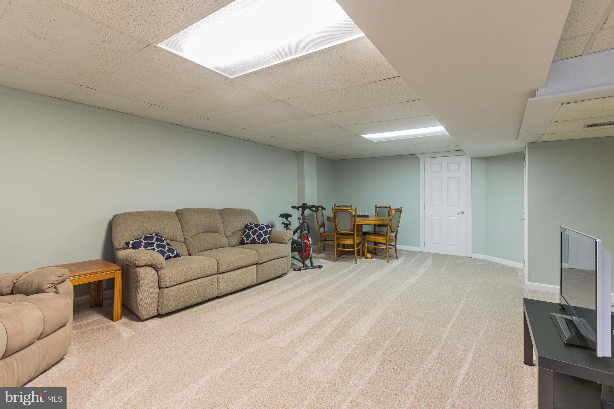 407 Heatherwood Road Havertown, PA 19083 - Photo 11 of 26 Gallery Image 11