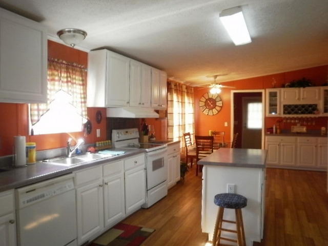 18 Tennessee Stone Road Crossville, TN 38555 - Photo 11 of 26 18 TENNESSEE STONE RD. PHOTOS 018