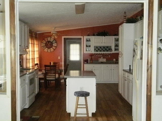 18 Tennessee Stone Road Crossville, TN 38555 - Photo 10 of 26 18 TENNESSEE STONE RD. PHOTOS 2 016