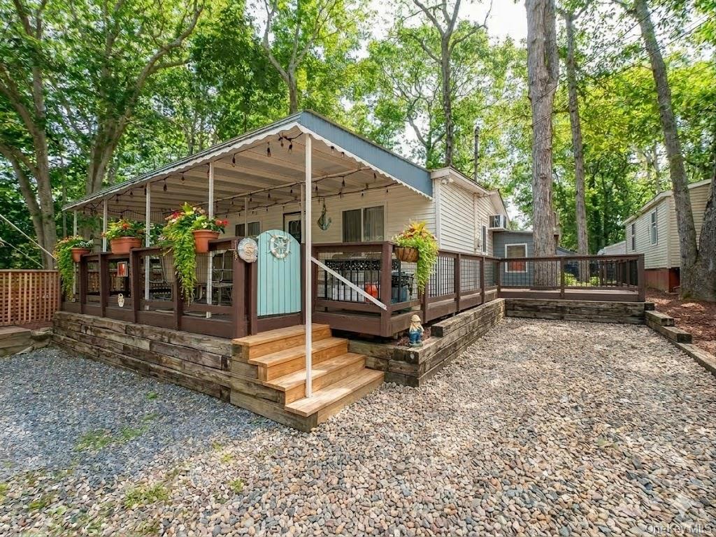 15 Cottage Road Baiting Hollow, NY 11933 - Photo 1 of 12