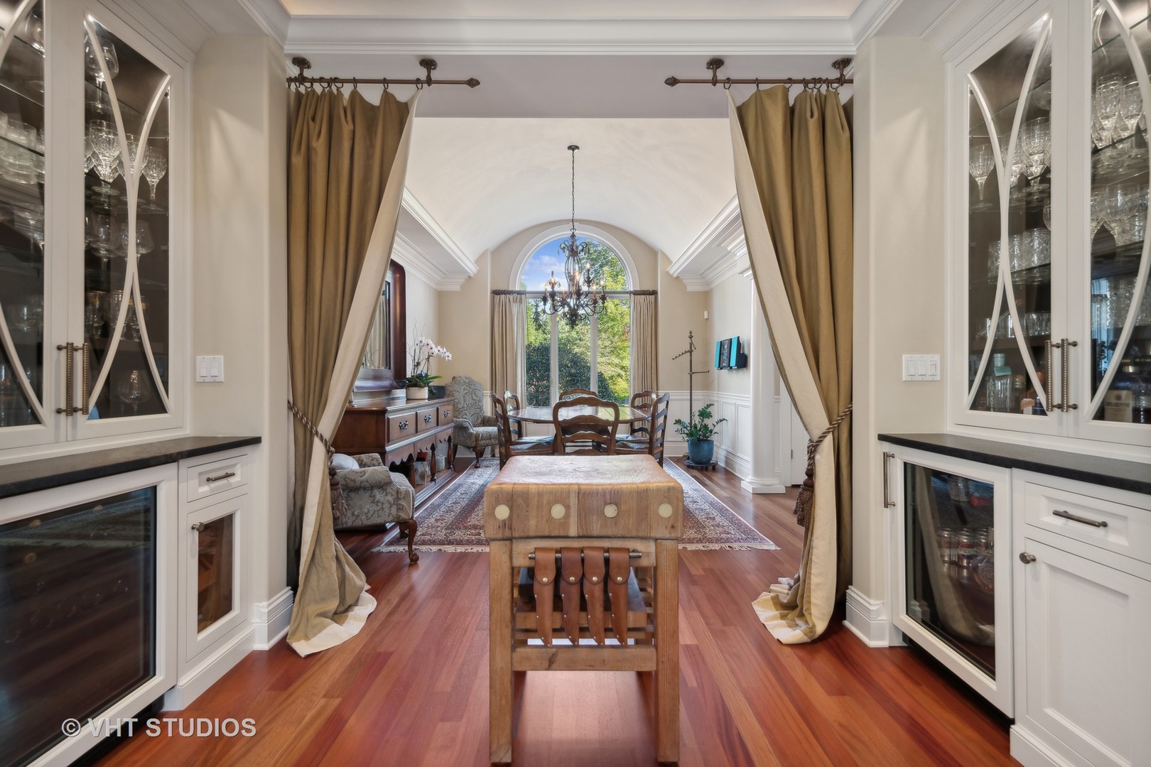 422 West County Line Road Barrington Hills, IL 60010 - Photo 15 of 66 Gallery Image 15