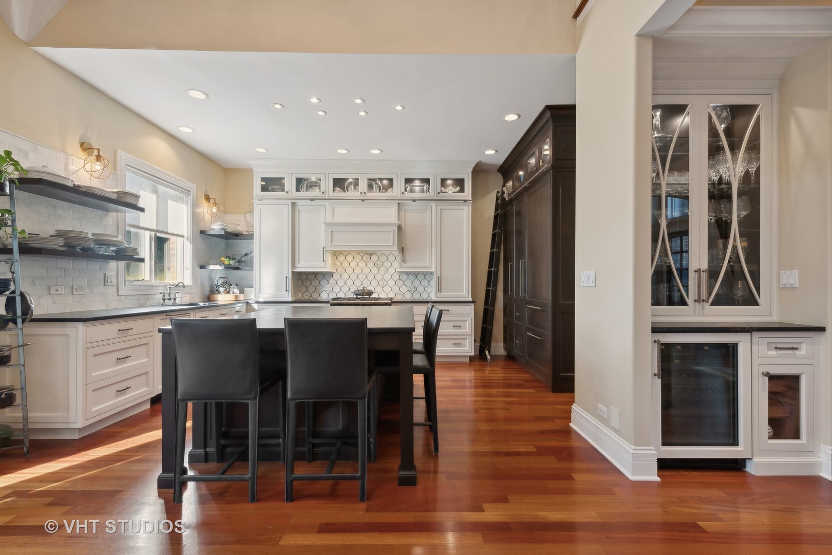 422 West County Line Road Barrington Hills, IL 60010 - Photo 16 of 66 Gallery Image 16