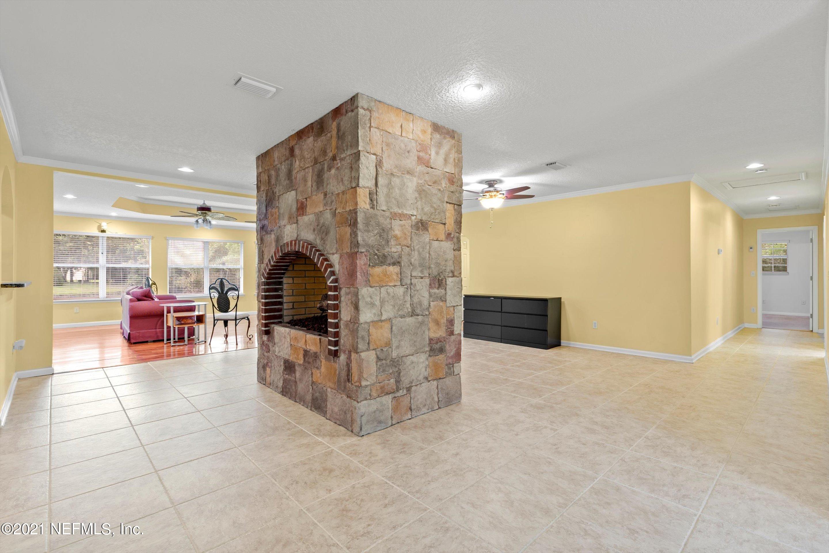 241 Holly Knowe Road Fleming Island, FL 32003 - Photo 3 of 28 Foyer